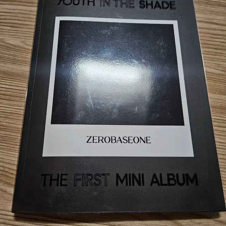 제로베이스원 Youth In The Shade 앨범