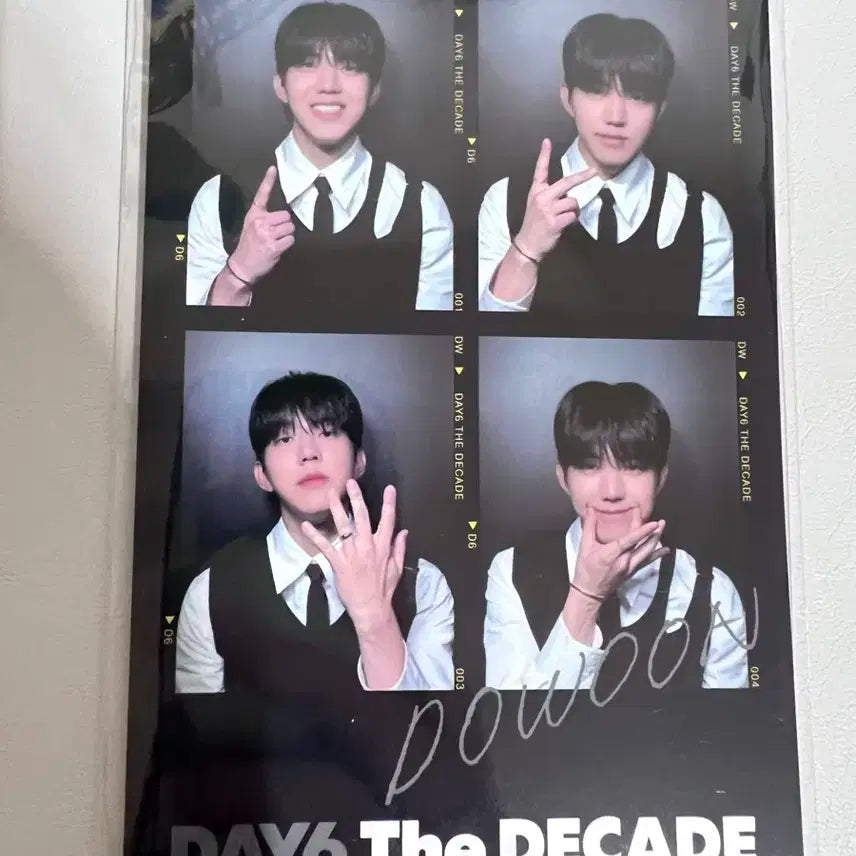 데이식스 더데케이드 특전 4컷+스탬프 스티커 성진, 도운