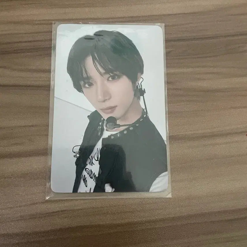 투모로우바이투게더 최범규 , 휴닝카이 포카 일괄