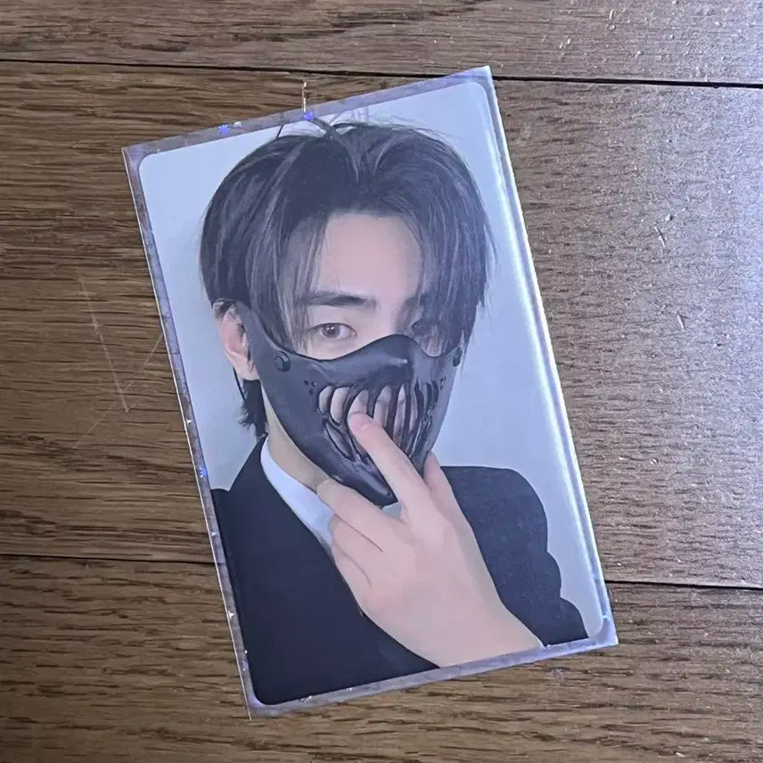 디자이어 언리쉬 위버스샵 특전 성훈 포카