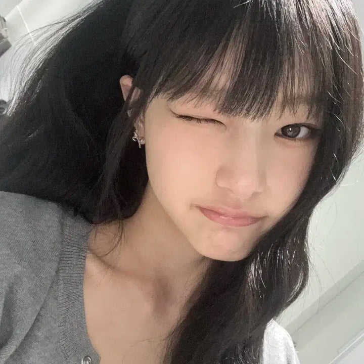 인증 O)아이브 이서 일레븐 스페셜 팬싸 당첨 싸인 포카 판매 양도합니다