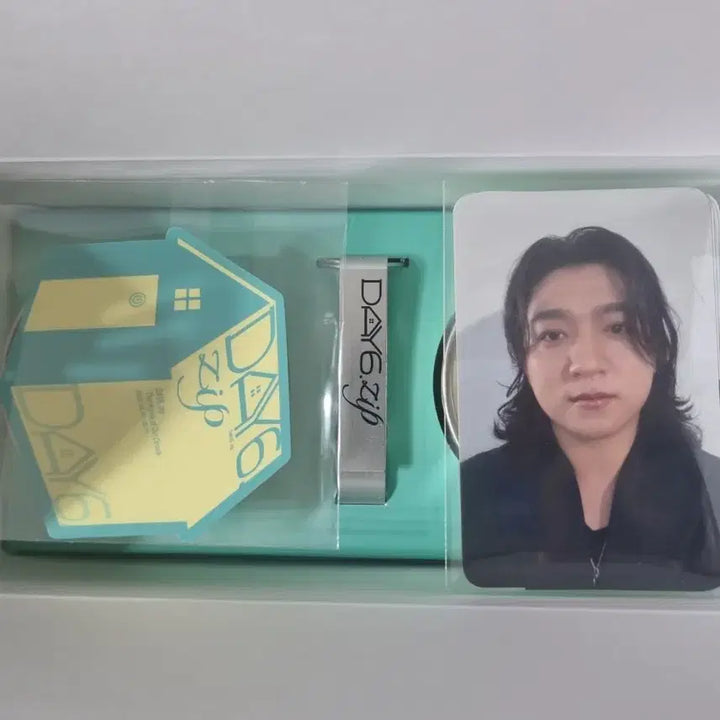 데이식스 데식 집 팝업 기프트 키트 캔들 향초 포카 포토카드