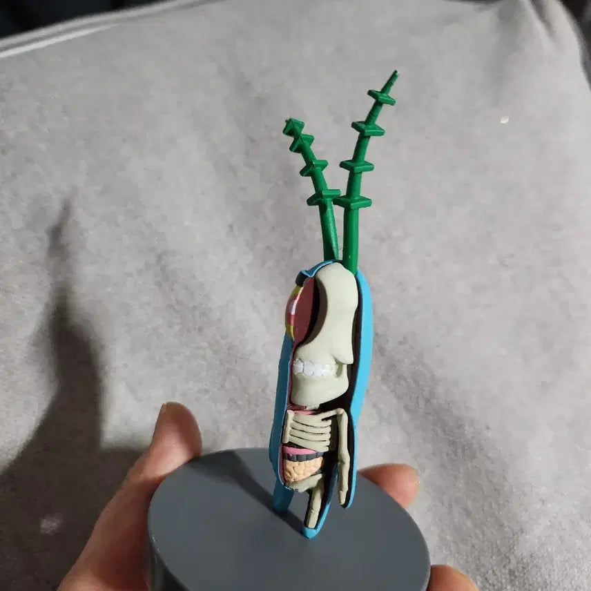 스폰지밥 플랑크톤 해부 피규어