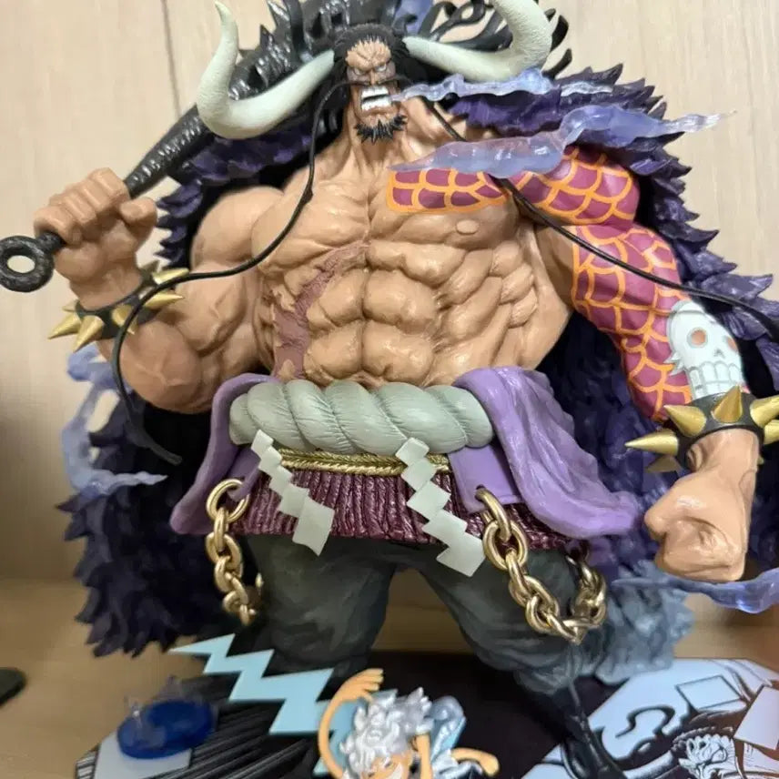 아츠제로 카이도우 피규어