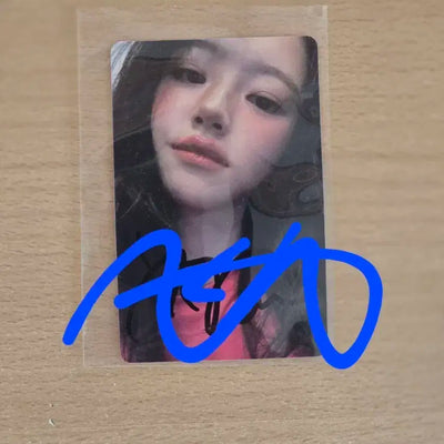 QWER 쵸단 싸인포카