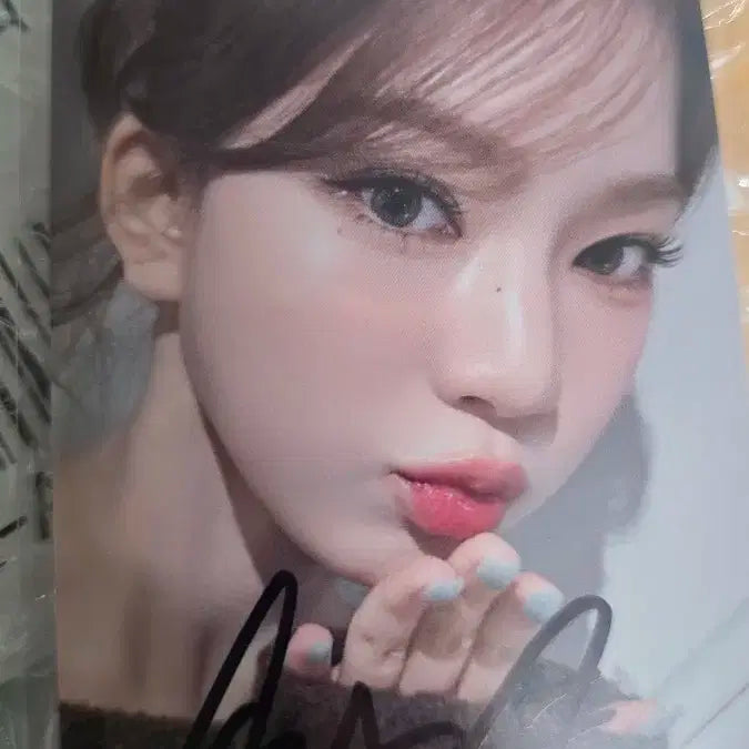 스테이씨 아이사 싸인포카