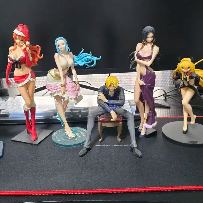 피규어 일괄 판매