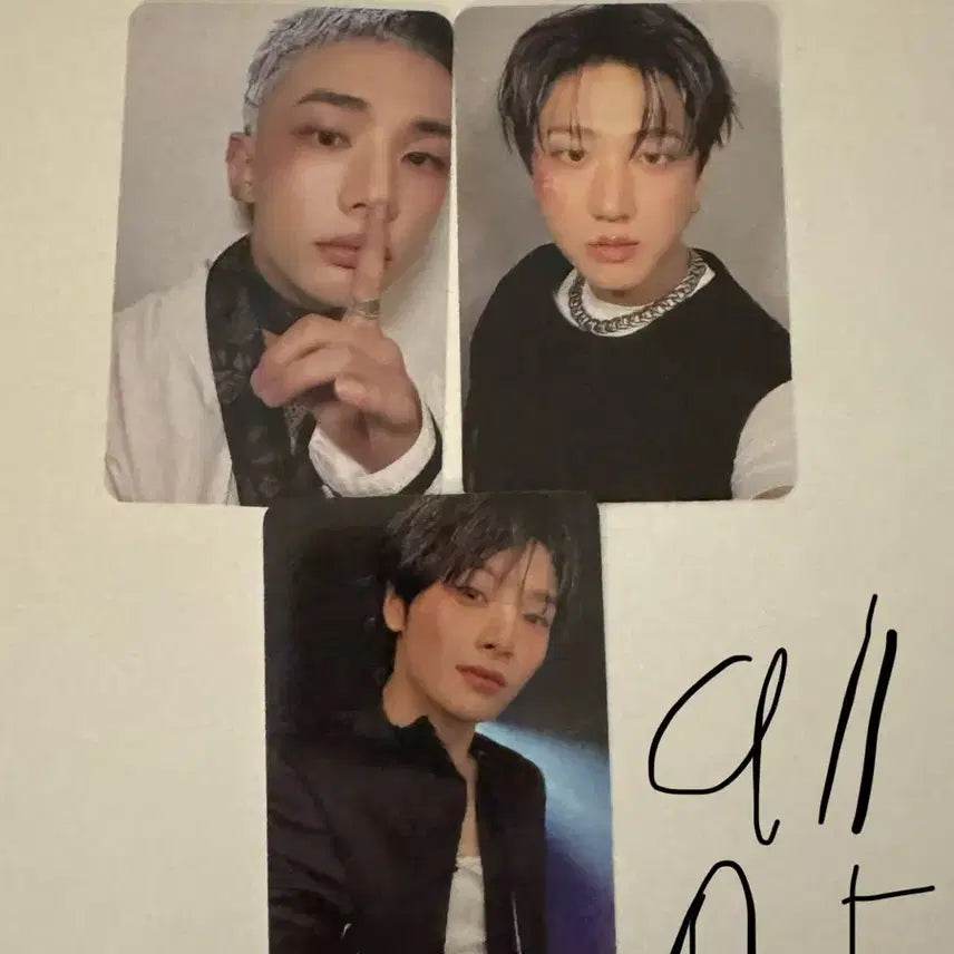 스키즈 카르마 방찬 리노 창빈 현진 한 필릭스 승민 아이엔 포카