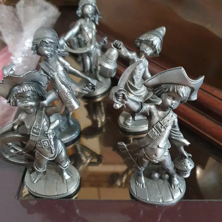 빈티지 해적 소년 주석 피규어 5개