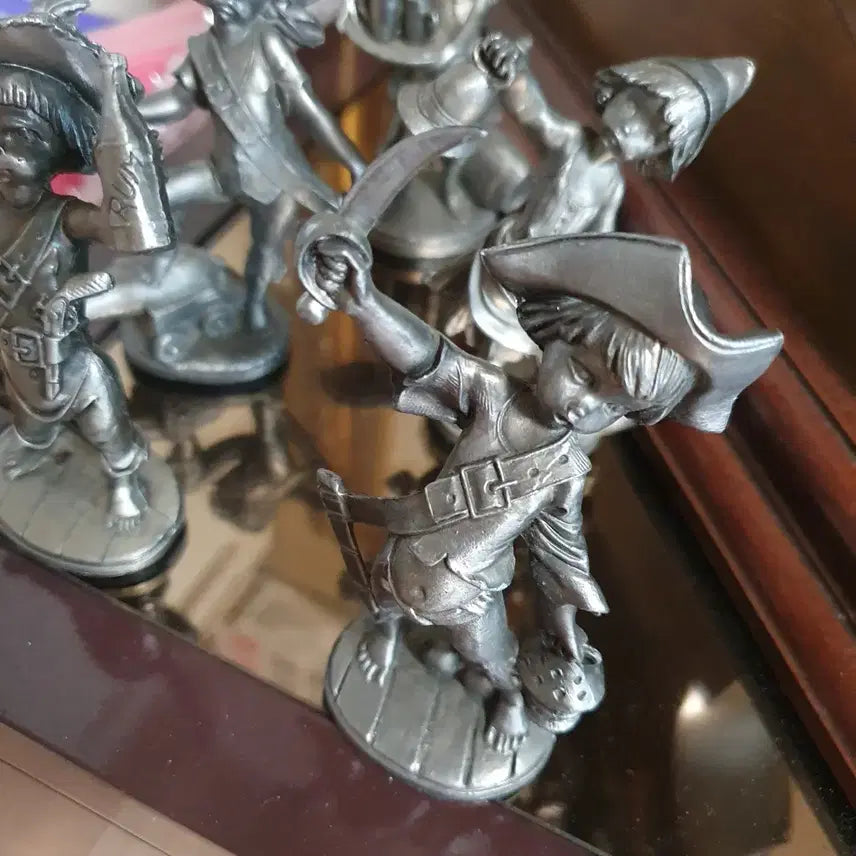 빈티지 해적 소년 주석 피규어 5개