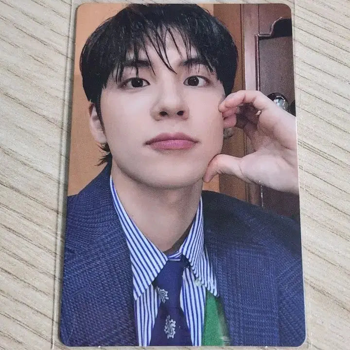 데이식스 원필 인이어 포카