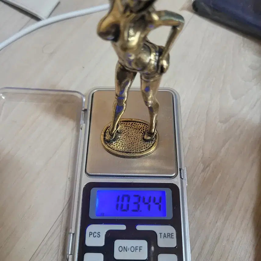 황동 여성 동상 피규어