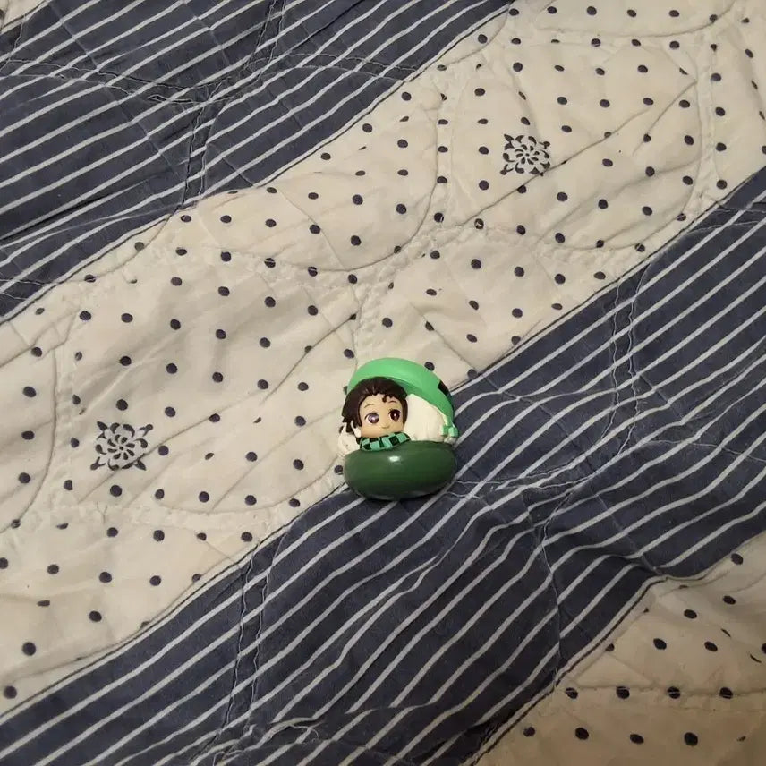 마카롱 탄지로 피규어 판매합니다