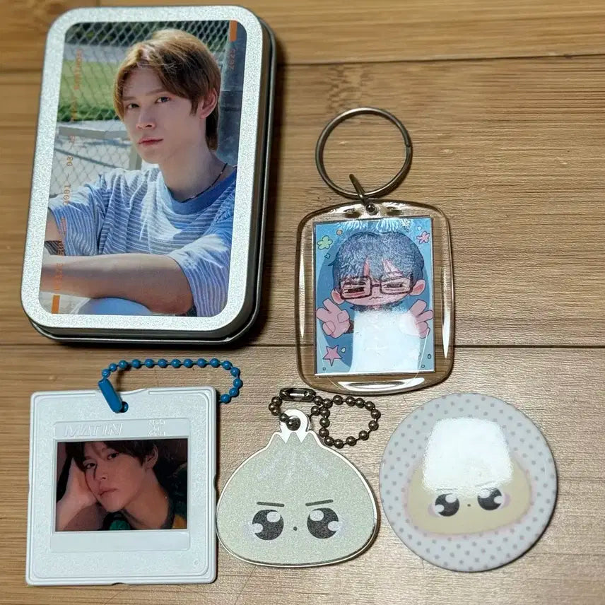 라이즈 은석 생카 물품 틴케이스, 키링, 핀뱃지 일괄양도 비공굿