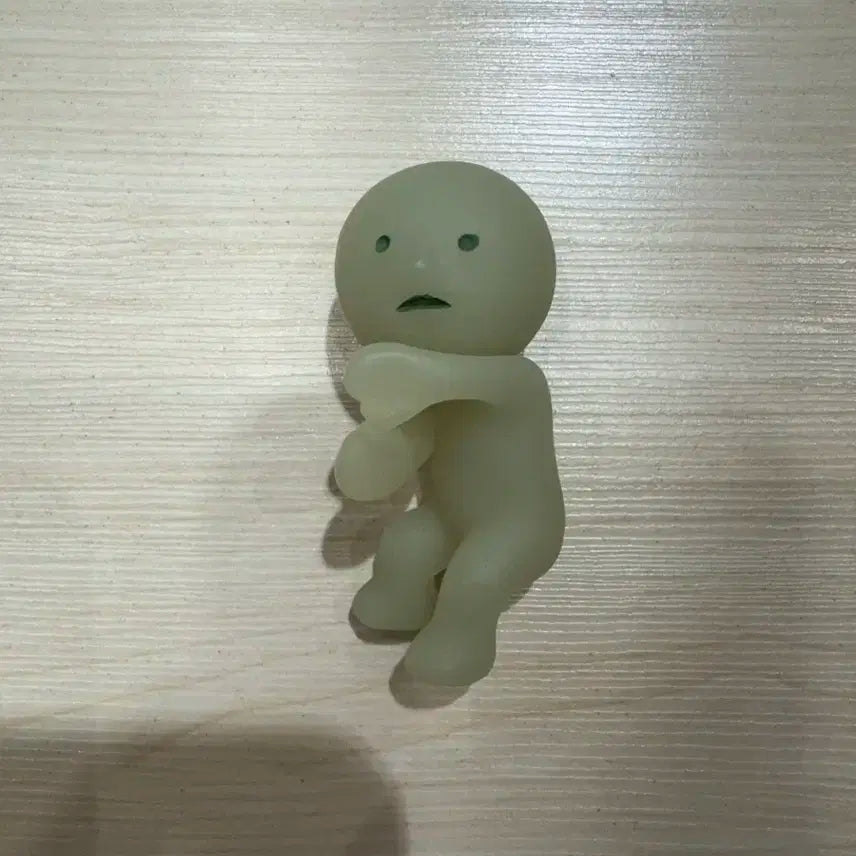 스미스키 야광 피규어