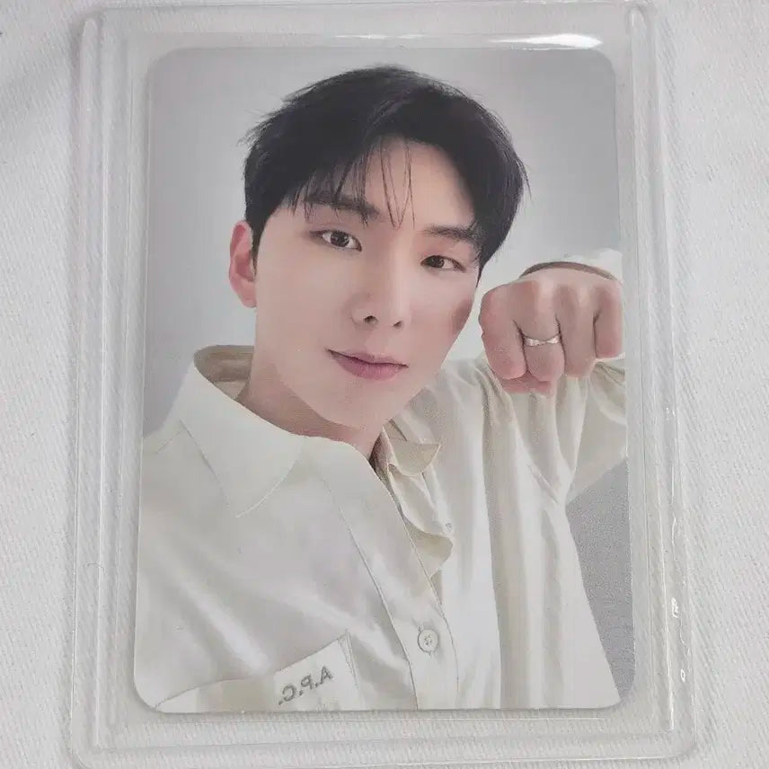 몬스타엑스 10주년 팝업 반지 포카 기현