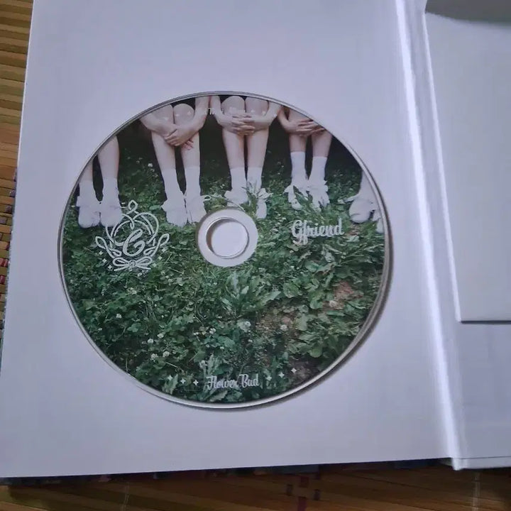 여자친구 오늘부터우리는 flower bud  오우앨범