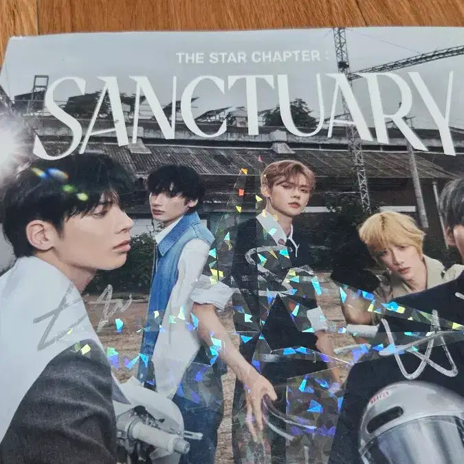 투모로우바이투게더 생추어리 싸인앨범