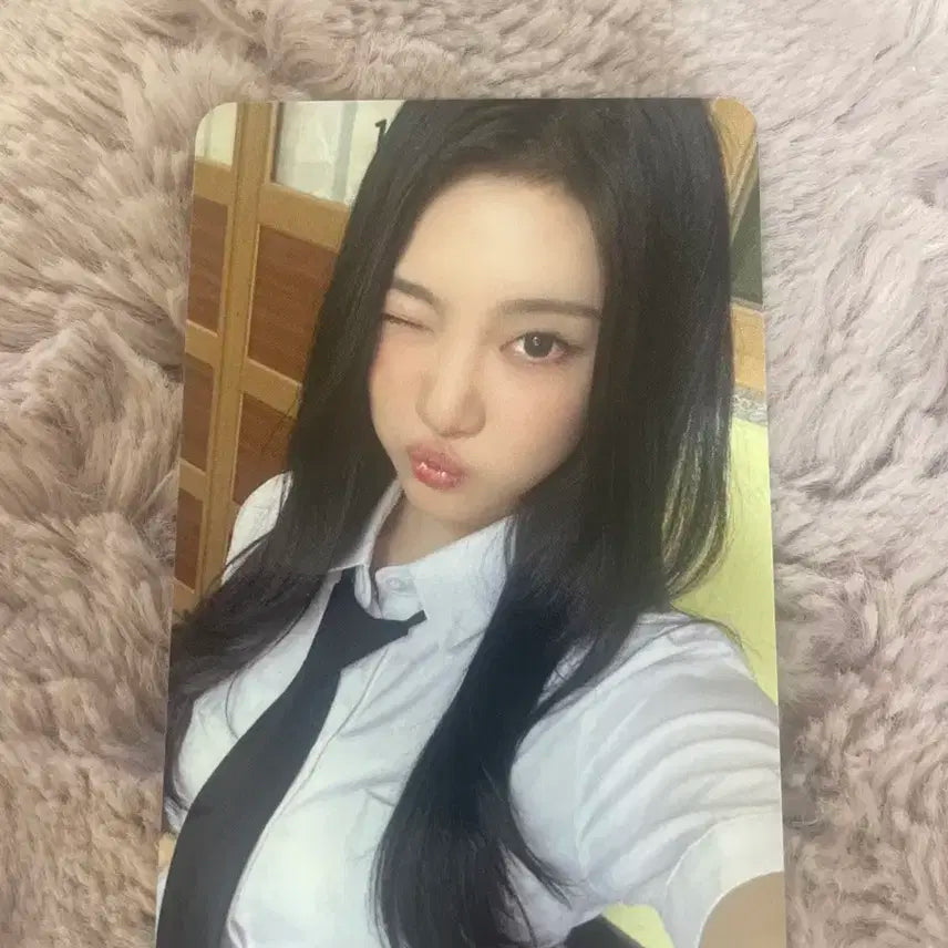 에스파 애플뮤직 닝닝 럭드 리치맨 포카 교복