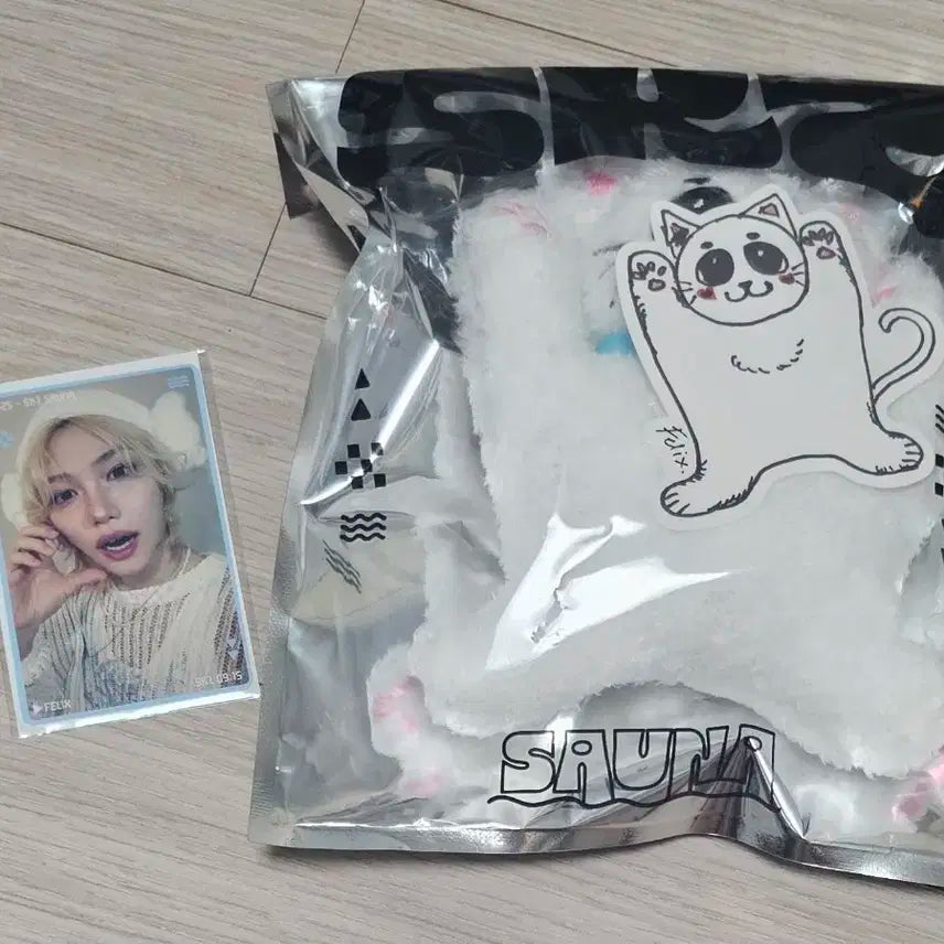 스키즈 사우나 일본 팝업 만엔 포카 백참 필릭스 용복 뽁냥