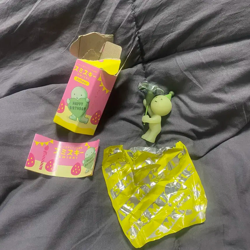 스미스키 피규어 해피 벌스데이 서프라이즈 판매