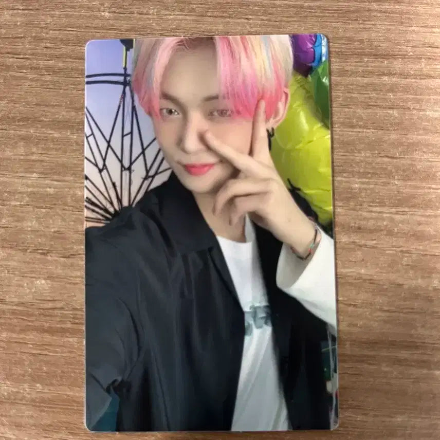 투바투 연준 553 브이 럭드 ar