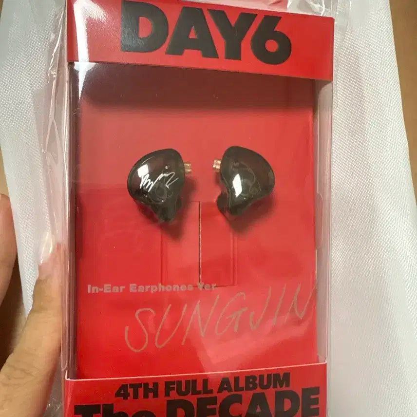 데이식스 인이어 성진(상자제외)양도