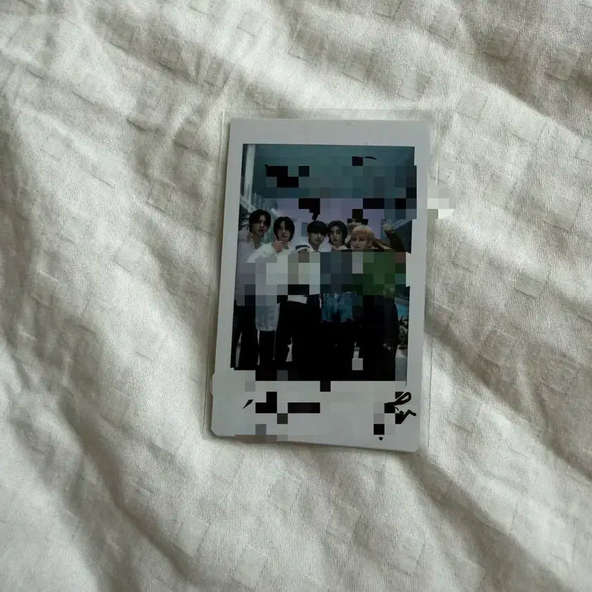 보이넥스트도어 단체 싸인 폴라로이드 양도합니다