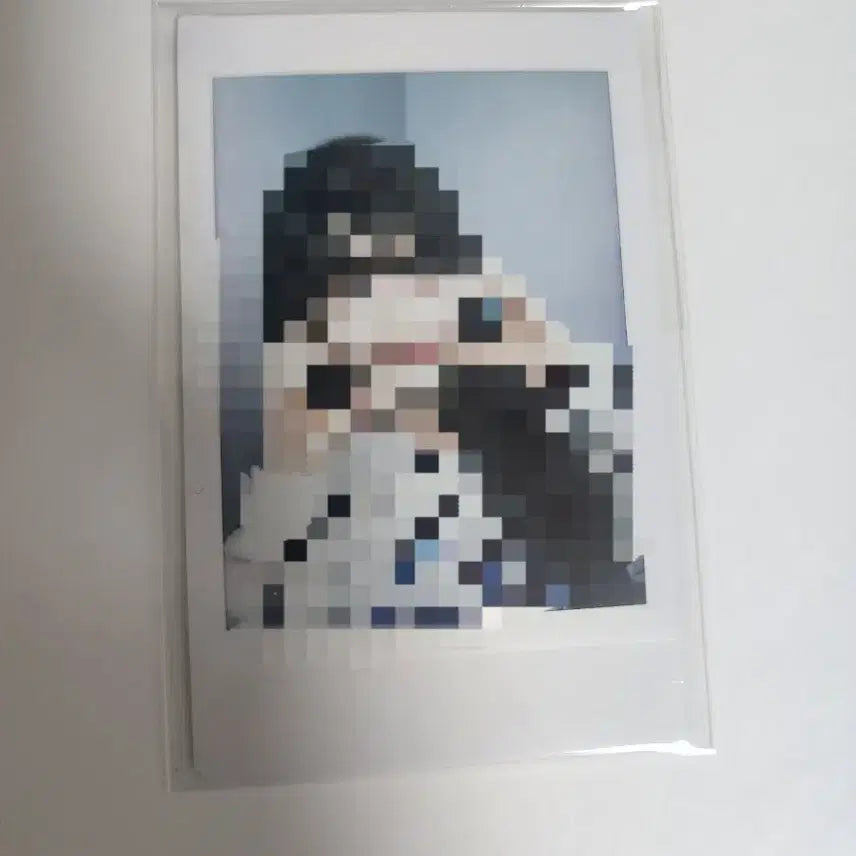 아이들  민니  사인폴라로이드 판매합니다.