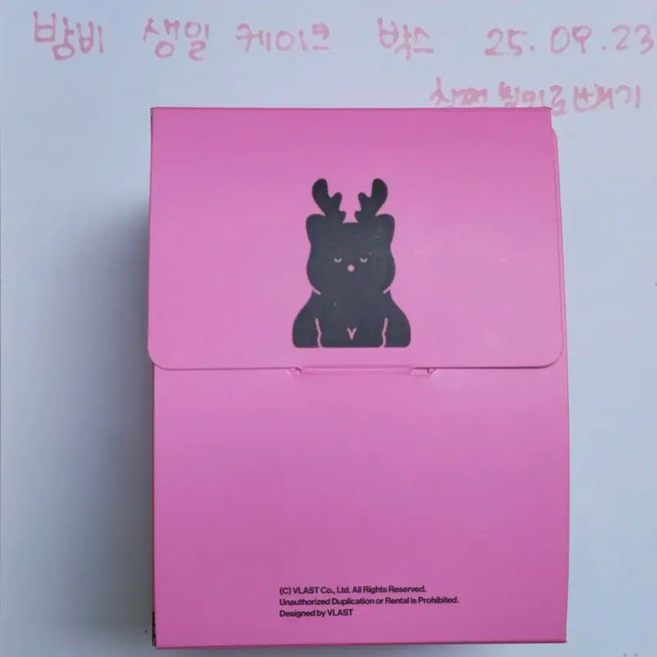 플레이브 밤비 생일 케이크 박스