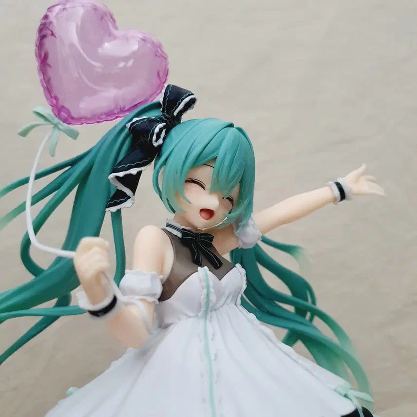 타이토 한정 하츠네 미쿠 피규어 Birthday 2025 AMP+ 스마일