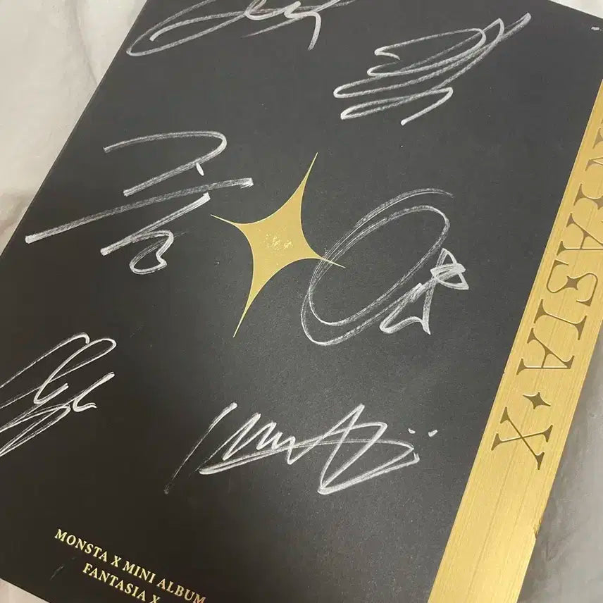 (비매) 몬스타엑스 판타지아 친필싸인 앨범