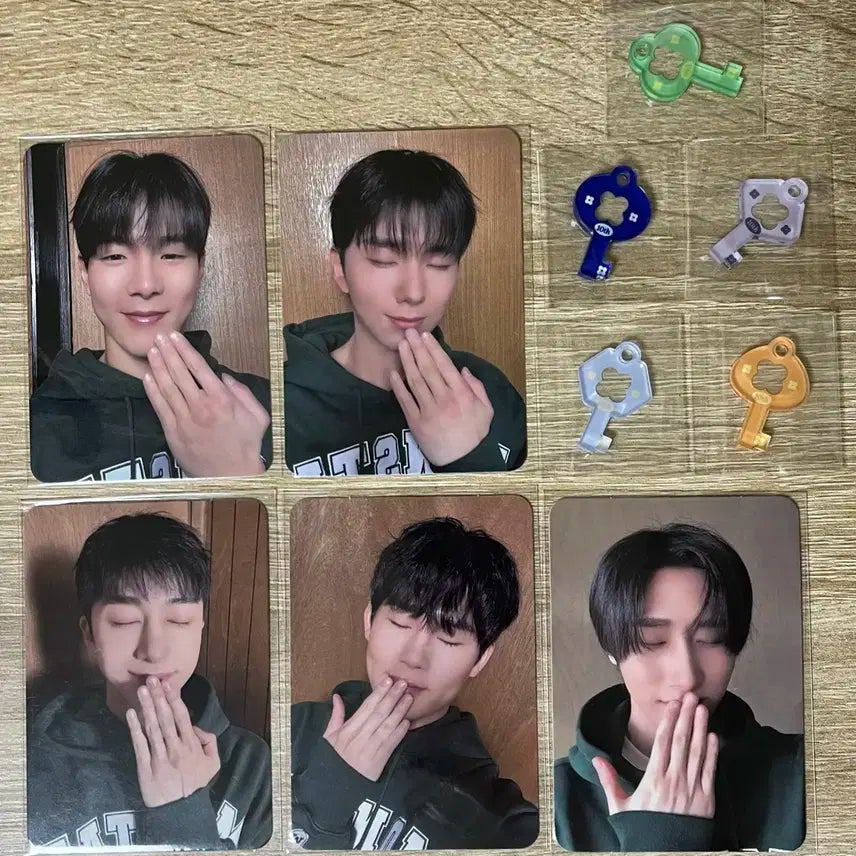 몬스타엑스 몬엑 모놀로그 전시회 미개봉 포카 키링 일괄 (군번줄X)