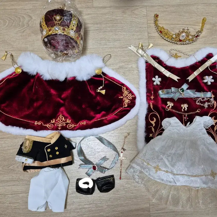 왕관 인형 커플 세트 20깅옷 20cm 인형옷 대관식 의상 일괄