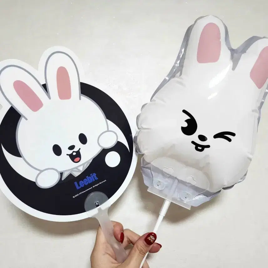 스트레이키즈 카르마 팝업 특전 스키주 리빗 부채 풍선