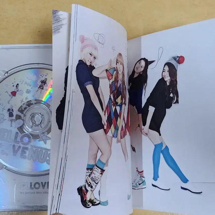 헬로비너스 2집 미니 앨범 <오늘 뭐해?> | 친필 사인 | 비 매 품