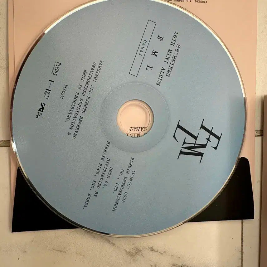 세븐틴 10집 미니앨범 'FML' 캐럿반 미개봉 앨범 판매합니다