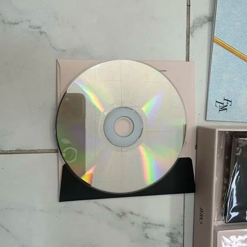 세븐틴 10집 미니앨범 'FML' 캐럿반 미개봉 앨범 판매합니다