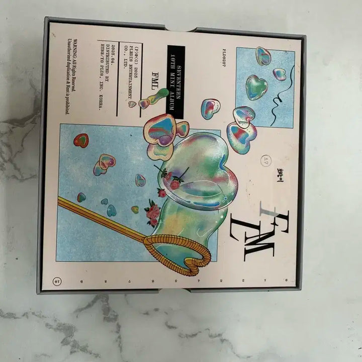 세븐틴 10집 미니앨범 'FML' 캐럿반 미개봉 앨범 판매합니다