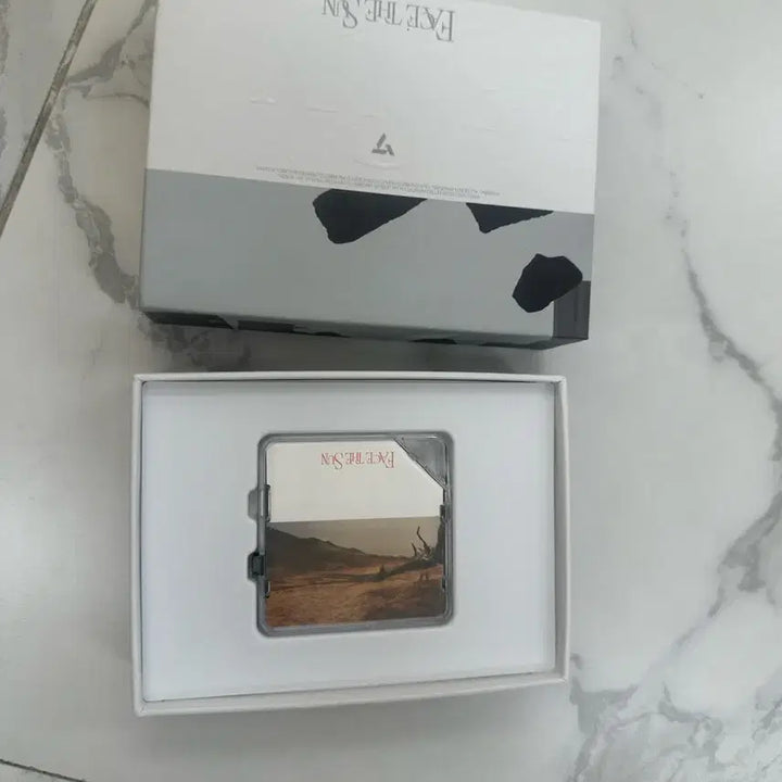 세븐틴의 명반, 'Face the Sun' 키트 앨범을 판매합니다  아름