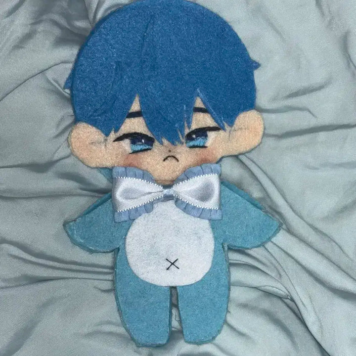 플레이브 예준 펠트 인형