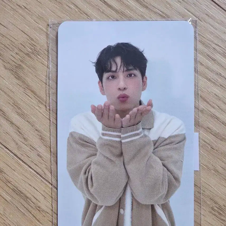 데이식스 2024 the present 클콘 포카 원필 미개봉