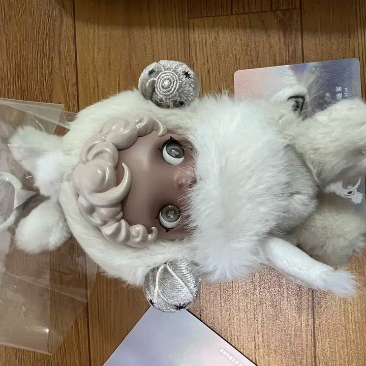 라부부 정품입니다