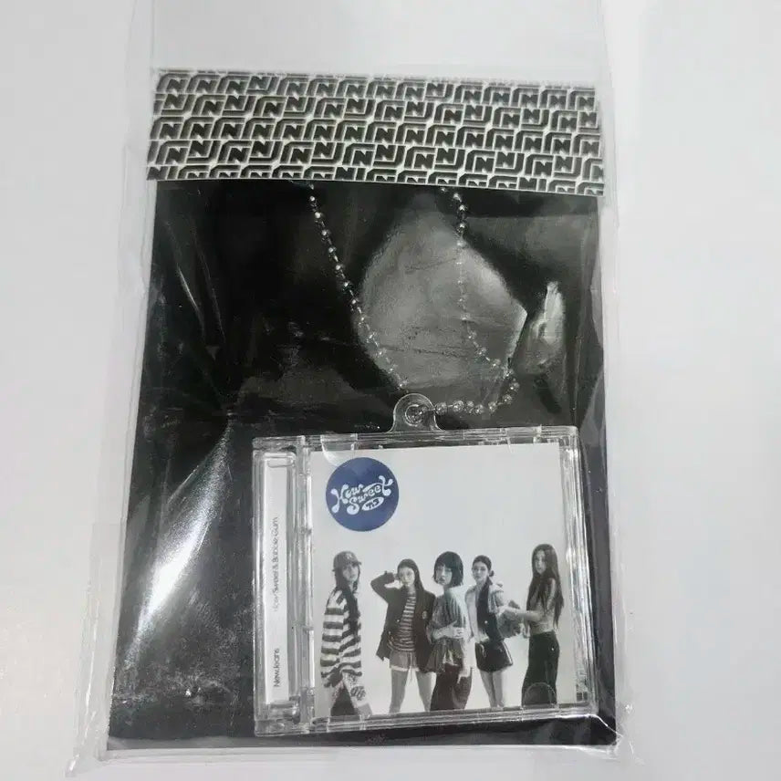 뉴진스 How Sweet CD 키링 미개봉