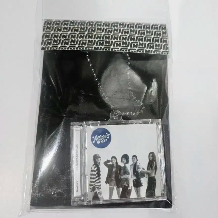 뉴진스 How Sweet CD 키링 미개봉