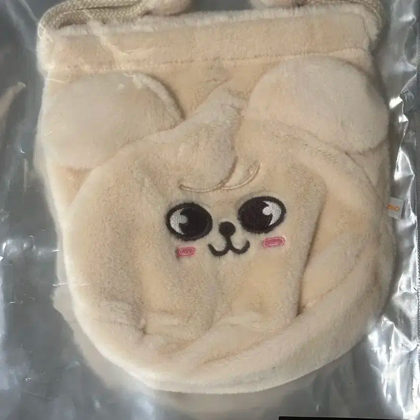 스트레이키즈 스키즈 스키주 스트링 파우치 퍼핌 미개봉판매