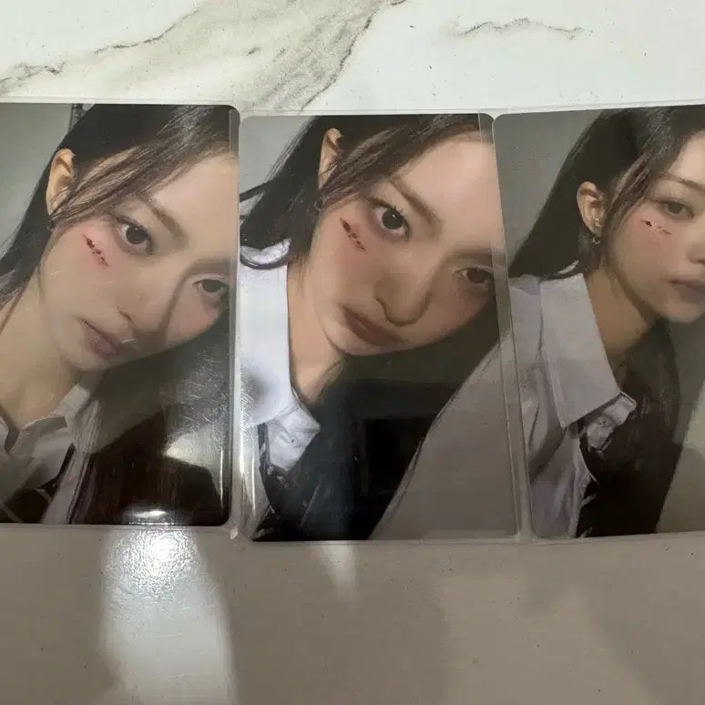 프로미스나인 이나경 나경 모먼티카 교복착 포카 세트 판매합니다
