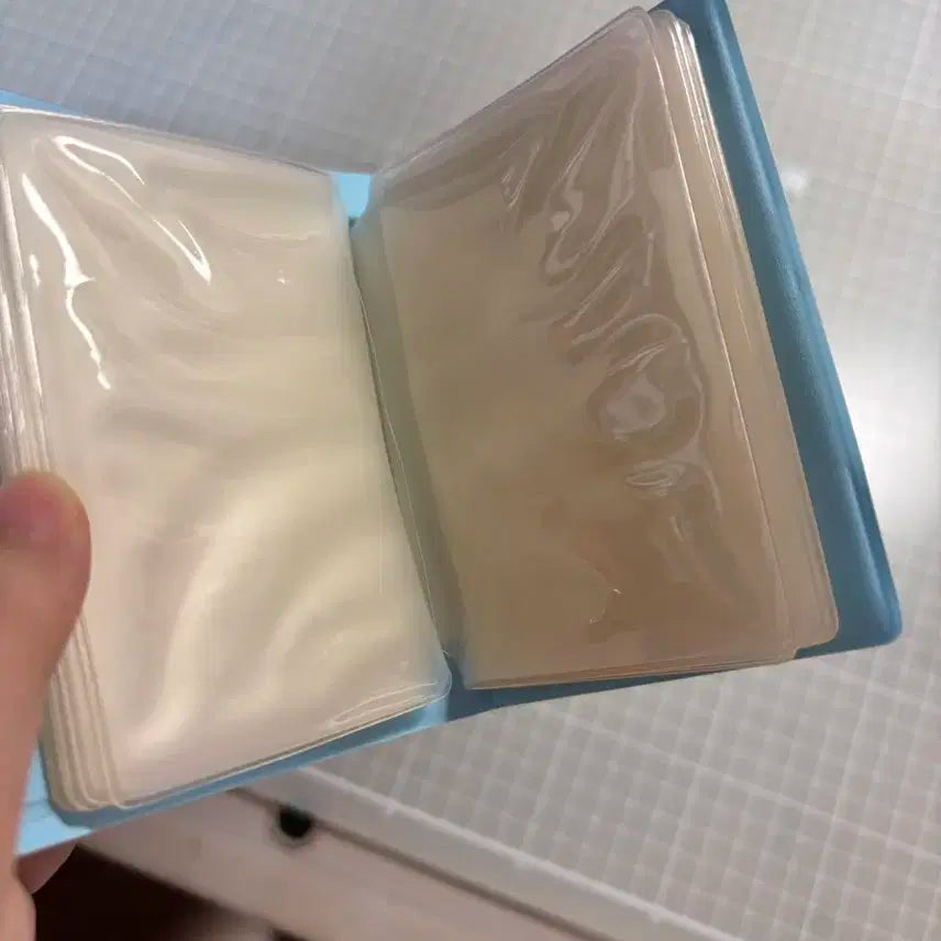 데이식스 영케이 소울컵 뱃지 + 이오데 콜렉트북