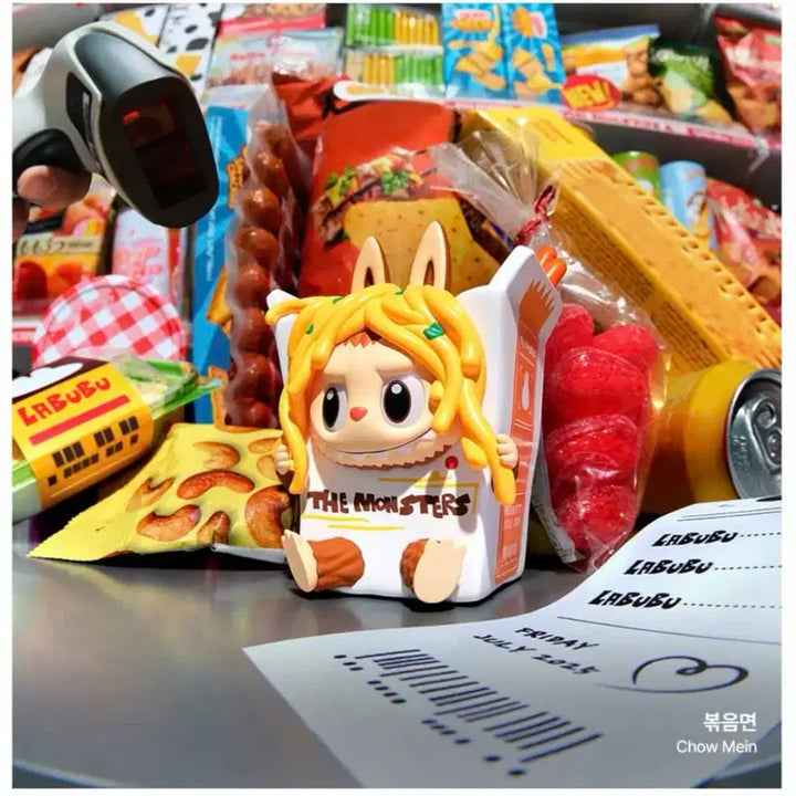 팝마트 라부부 수상한 편의점 볶음면 판매