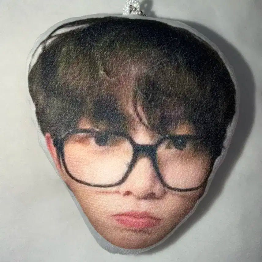 명재현 풍선껌 키링
